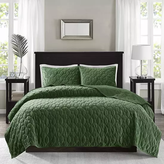 Madison Park Emery 3-Piece Velvet Quilt Set With Shams 15 Madison Park Emery 3-Piece Velvet Quilt Set With Shams - Image 15