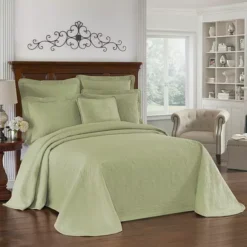 Historic Charleston Charles Matelassé Bedspread -Bedding Shop 2805107 Green