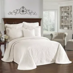Historic Charleston Charles Matelassé Bedspread -Bedding Shop 2805107 Ivory 1