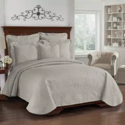 Historic Charleston Charles Matelassé Coverlet -Bedding Shop 2805122 Gray
