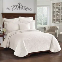 Historic Charleston Charles Matelassé Coverlet