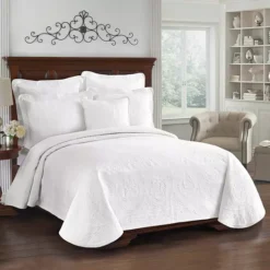 Historic Charleston Charles Matelassé Coverlet -Bedding Shop 2805122 White