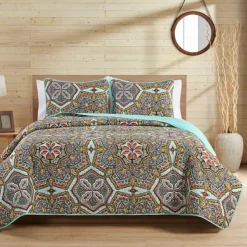 VCNY Home Yara Reversible Medallion Quilt Set