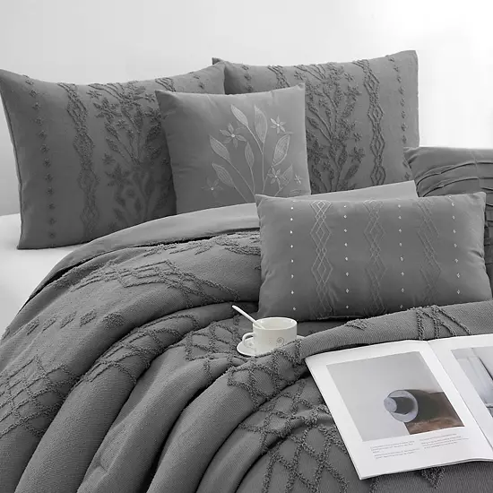 Nanshing Amalthea 7-pc. Leaves Comforter Set 3 Nanshing Amalthea 7-pc. Leaves Comforter Set - Image 3