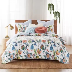 Levtex Home Eleni Quilt Set With Shams