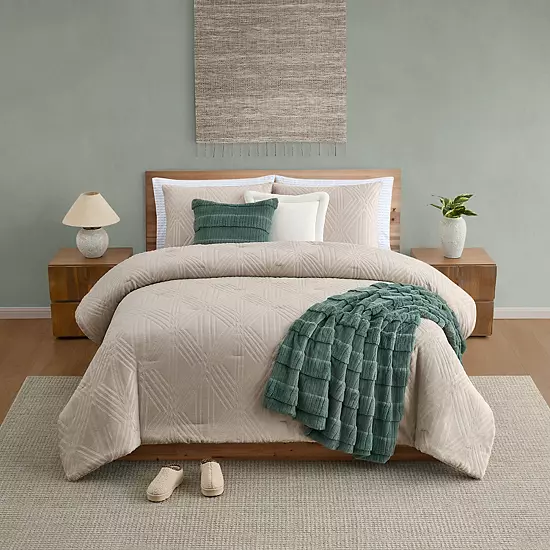 Bearpaw Carson Embossed Comforter Set With Shams 9 Bearpaw Carson Embossed Comforter Set With Shams - Image 9