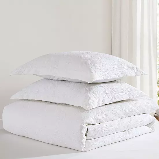 Levtex Home Matelasse Bright Duvet Cover Set 7 Levtex Home Matelasse Bright Duvet Cover Set - Image 7