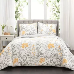 Lush Decor Aprile 3-pc. Reversible California King Quilt Set -Bedding Shop 7117550 Yellow