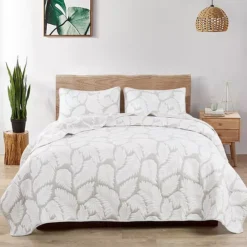 Serenta Matelasse Jacquard Leaf Print Quilt With Shams