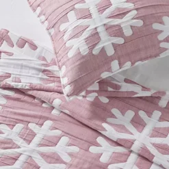 Madelinen Reversible Snowflake Matelassé Quilt Set With Shams -Bedding Shop 7182950 ALT4