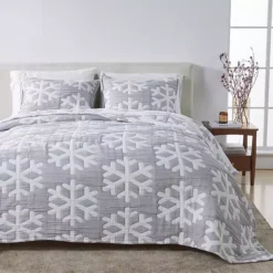 Madelinen Reversible Snowflake Matelassé Quilt Set With Shams -Bedding Shop 7182950 Gray White