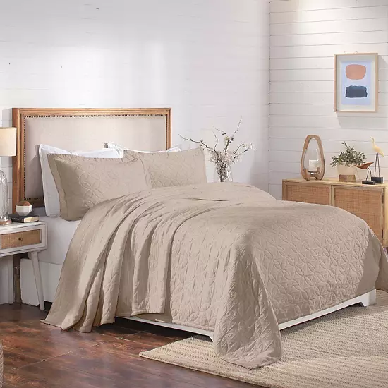 SUPERIOR Serenity Matelasse Weave Jacquard Celtic Circle Bedspread And Sham Set 11 SUPERIOR Serenity Matelasse Weave Jacquard Celtic Circle Bedspread And Sham Set - Image 11