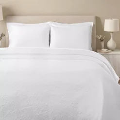 SUPERIOR Enzy Medium Weight Medallion Matelasse Quilt & Sham Set 19 SUPERIOR Enzy Medium Weight Medallion Matelasse Quilt & Sham Set -Bedding Shop 7361719 White