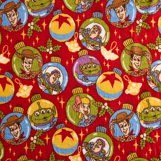The Big One® Disney's Sherpa Holiday Throw Blanket 3 The Big One® Disney's Sherpa Holiday Throw Blanket - Image 3